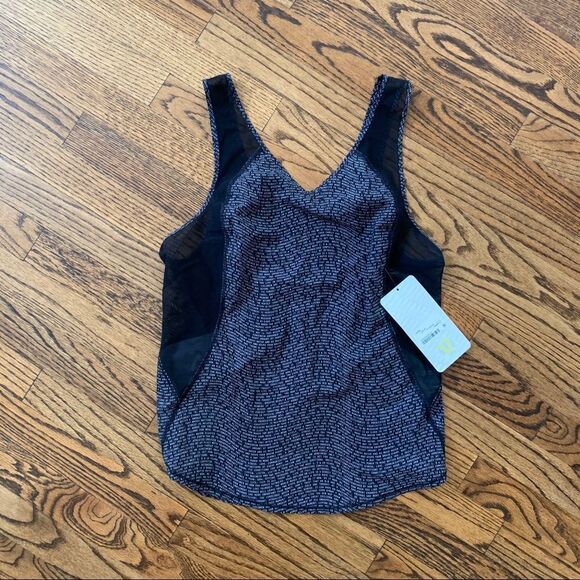 New LULULEMON Seawheeze Run With the Sun Tank 8 - Picture 2 of 7